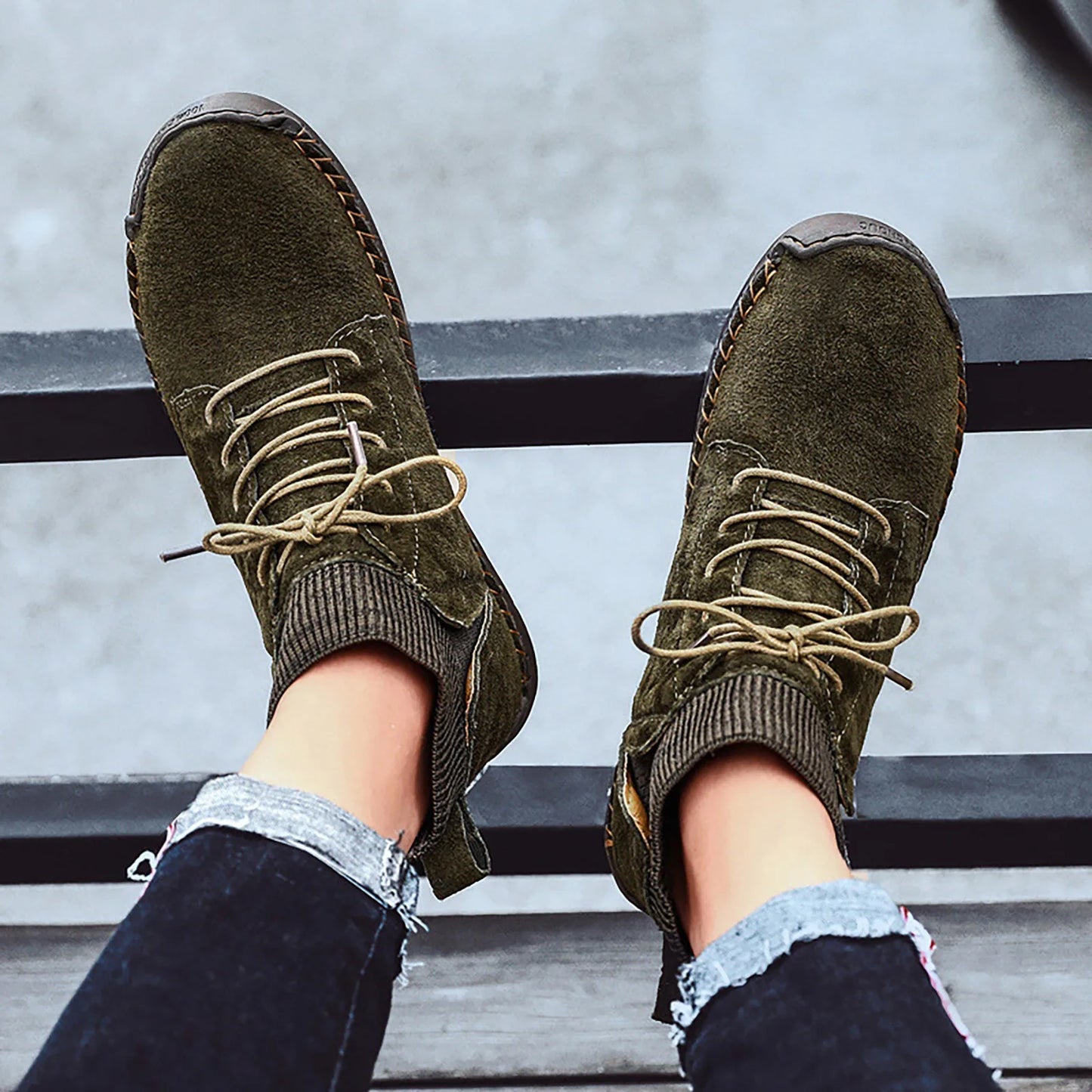 Retro Style Ankle Lace Up Casual High-top Wear-resistant Shoes For Men